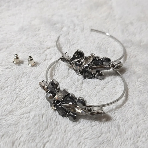 #418 NWT Paparazzi earring silver tone - Picture 3 of 5